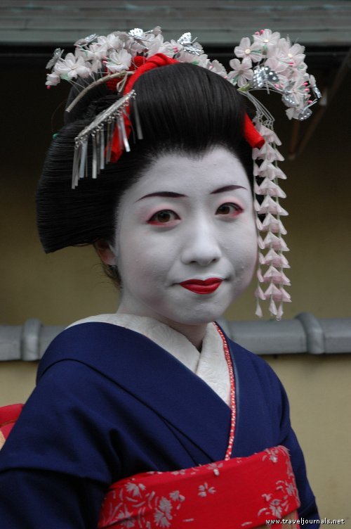 A Henshin wearing a wig
